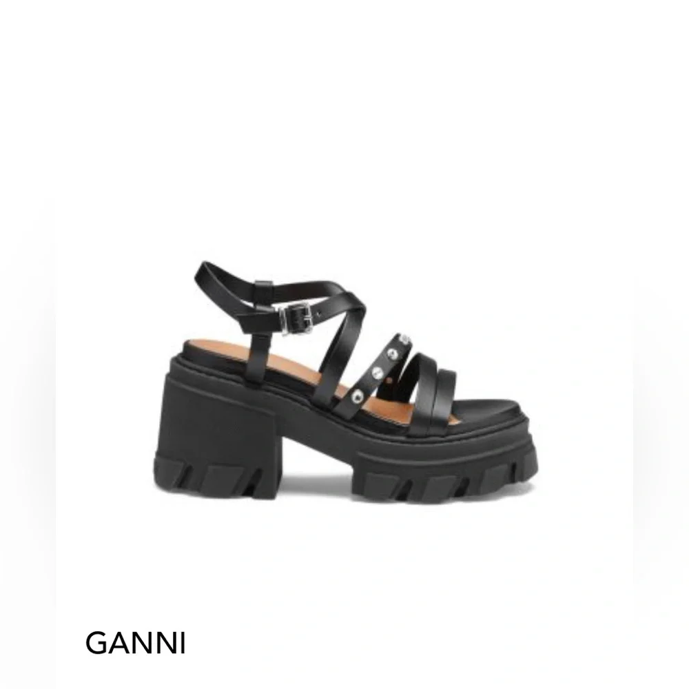 Ganni S1818 Cleated Sandals. Black. NWB. Size:11.Leather Dents.